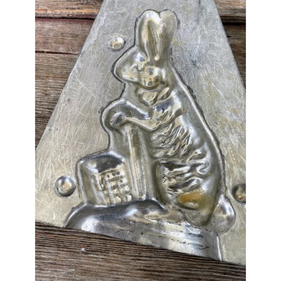 Vintage Eppelsheimer Standing Rabbit with basket Chocolate Candy Mold - Picture 5 of 9